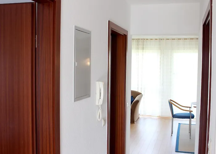 Am Muehlkanal - Schoen Gelegen Mit Balkon Und Blick Ins Gruene 아파트